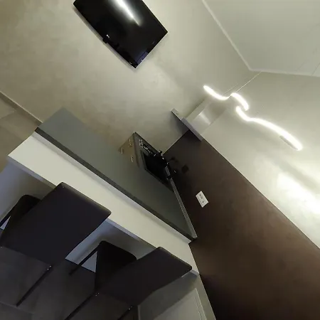 Nf8 Apartment Turin