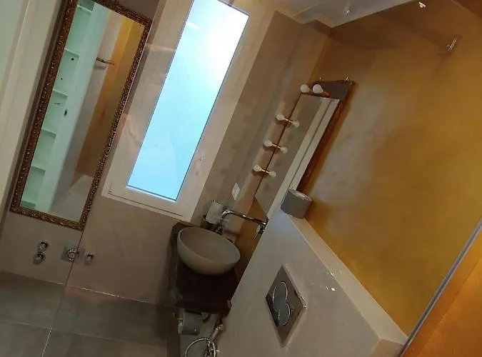 Nf8 Guest house